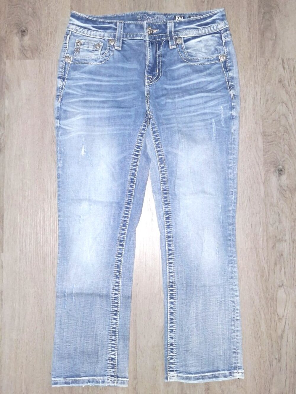 Miss Me Mid-Rise Capri Jeans Size 27 Western Cowgirl Rhinestone Bling Flowers - Picture 4 of 8